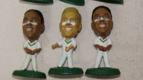 Six Vintage 1997 Shell Headliners Collection/SARFU Cricket/Rugby Figurines Details in Description