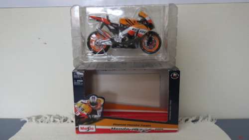 Vintage Boxed Maisto Repsol Honda Team 2009 Honda RC 212V Motorbike Dani Pedrosa Scale 1:10