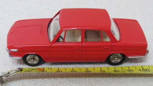 Fantastic Boxed DeAgostini Mattel Dinky Toys BMW 1500 #534 Scale 1:43 L:10,5 cm