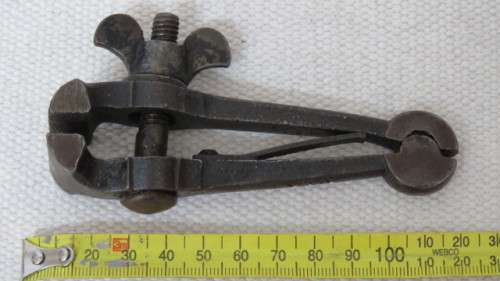 Fantastic Vintage `Vix` Small Hand Clamp Vise L: 11 cm