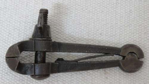 Fantastic Vintage `Vix` Small Hand Clamp Vise L: 11 cm