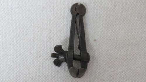 Fantastic Vintage `Vix` Small Hand Clamp Vise L: 11 cm