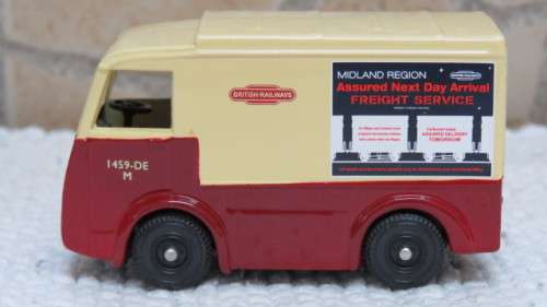Vintage Boxed Limited Edition Lledo Electric Van DG205004 No. 1416 of Only 1 500 Scale 1:43 L: 7 cm