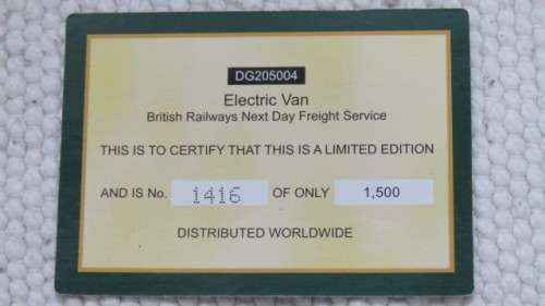 Vintage Boxed Limited Edition Lledo Electric Van DG205004 No. 1416 of Only 1 500 Scale 1:43 L: 7 cm
