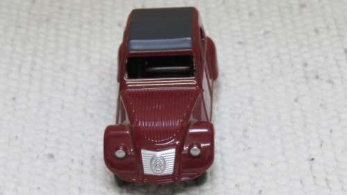 Stunning Vintage Boxed DeAgostini Mattel Dinky Toys 2 CV. Citroen #24 T Scale 1:43 L: 9 cm