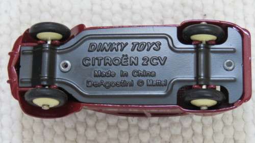 Stunning Vintage Boxed DeAgostini Mattel Dinky Toys 2 CV. Citroen #24 T Scale 1:43 L: 9 cm
