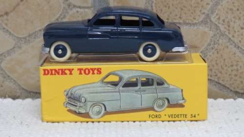Lovely Boxed DeAgostini Mattel Dinky Toys Ford `Vedette 54` #24 X Scale 1:43 L: 10,5 cm