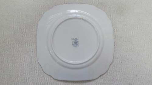 Six Vintage Royal Albert Bone China `Trellis` Pattern Cake Plates 15,5 x 15,5 cm BIDDING PER ITEM