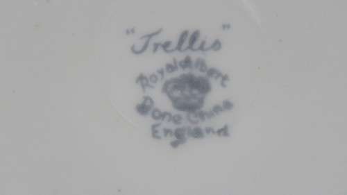 Six Vintage Royal Albert Bone China `Trellis` Pattern Cake Plates 15,5 x 15,5 cm BIDDING PER ITEM
