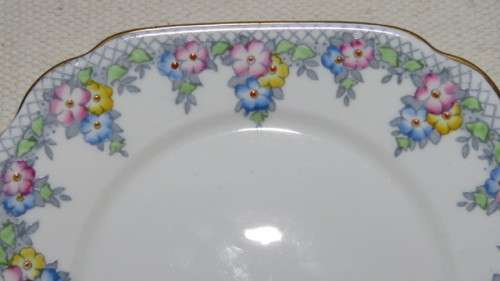 Six Vintage Royal Albert Bone China `Trellis` Pattern Cake Plates 15,5 x 15,5 cm BIDDING PER ITEM
