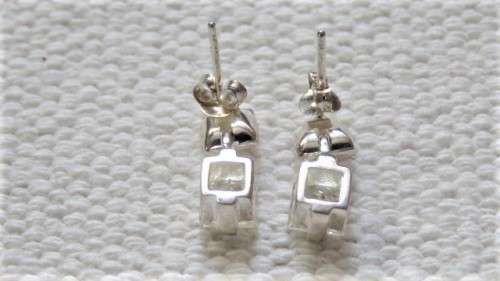 Superb Vintage Sterling Silver Dangle Stud Earrings Silver Square/Square Clear Stone L: 15 mm 4.3 g