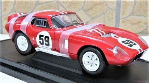 Boxed Yat Ming 1965 Shelby Cobra Daytona Coupe Die Cast Collection Deluxe Edition Scale 1:18