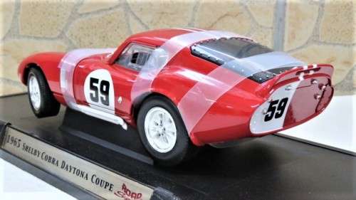 Boxed Yat Ming 1965 Shelby Cobra Daytona Coupe Die Cast Collection Deluxe Edition Scale 1:18