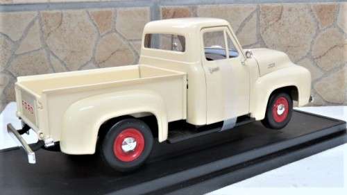 Boxed Yat Ming 1953 F-100 Pick Up Die Cast Metal Collection Deluxe Edition Scale 1:18 L: 26 cm
