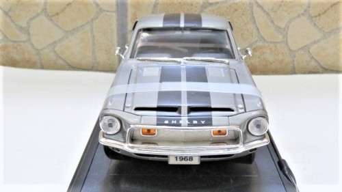 Boxed Yat Ming Shelby 1968 GT-500KR Die Cast Metal Collection Deluxe Edition Scale 1:18 L: 25,5 cm