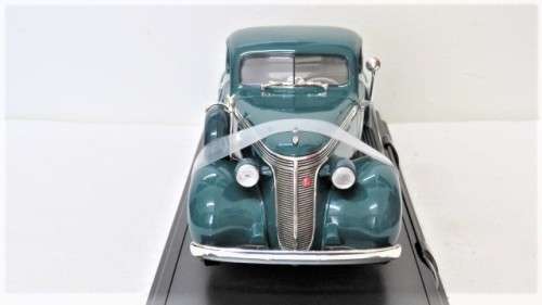 Boxed Yat Ming 1937 Studebaker Coupe Express Pick Up Die Cast Collection Delux Edition 1:18