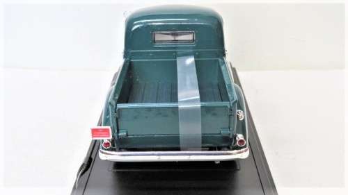 Boxed Yat Ming 1937 Studebaker Coupe Express Pick Up Die Cast Collection Delux Edition 1:18