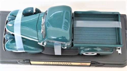 Boxed Yat Ming 1937 Studebaker Coupe Express Pick Up Die Cast Collection Delux Edition 1:18