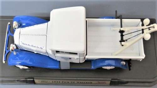 Boxed Yat Ming Ford 1934 Pick Up Wrecker Die Cast Metal Collection Deluxe Edition Scale 1:18 25 cm