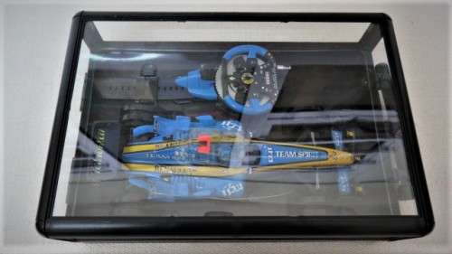 Boxed and Cased Remote Control New Ray Renault F1 Team Race Car #89836 Scale 1:24