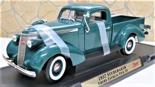 Boxed Yat Ming Road Signature Collection 1937 Studebaker Coupe Express Pick Up Scale 1:18 26,5 cm
