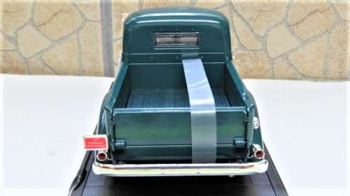 Boxed Yat Ming Road Signature Collection 1937 Studebaker Coupe Express Pick Up Scale 1:18 26,5 cm