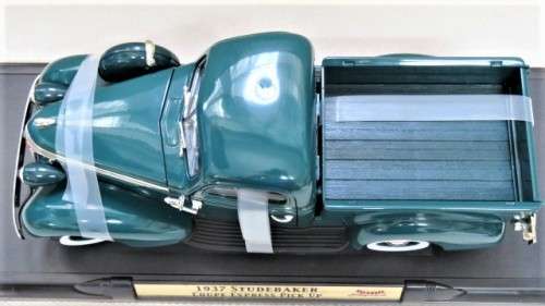 Boxed Yat Ming Road Signature Collection 1937 Studebaker Coupe Express Pick Up Scale 1:18 26,5 cm
