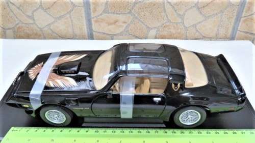 Boxed Yat Ming Die Cast Metal Collection Deluxe Edition 1979 Pontiac Firebird Trans Am Scale 1:18