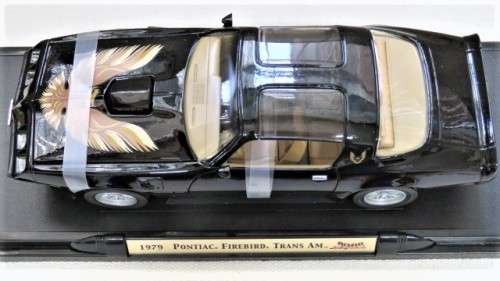 Boxed Yat Ming Die Cast Metal Collection Deluxe Edition 1979 Pontiac Firebird Trans Am Scale 1:18