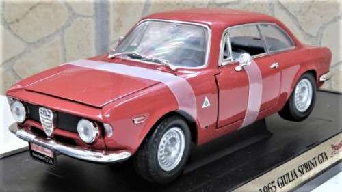 Boxed Yat Ming Road Signature Collection Alfa Romeo 1965 Giulia Sprint Gia Scale 1:18 L: 22 cm