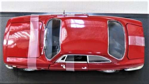 Boxed Yat Ming Road Signature Collection Alfa Romeo 1965 Giulia Sprint Gia Scale 1:18 L: 22 cm