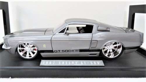 Boxed Jada Toys Bigtime Muscle Die Cast 1967 Shelby GT-500 Custom Engine & Interior Scale 1:18