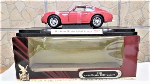Boxed Yat Ming Die Cast Metal Collection Deluxe Edition 1961 Aston Martin DB4GT Zagato Scale 1:18