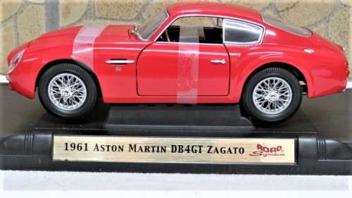 Boxed Yat Ming Die Cast Metal Collection Deluxe Edition 1961 Aston Martin DB4GT Zagato Scale 1:18