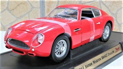 Boxed Yat Ming Die Cast Metal Collection Deluxe Edition 1961 Aston Martin DB4GT Zagato Scale 1:18