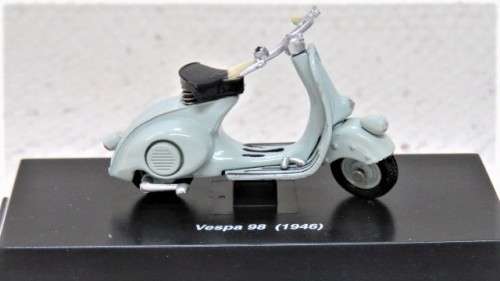 Stunning Boxed New-Ray Piaggio Die Cast Grey Vespa 98 (1946) Scale 1:32 L: 5,5 cm