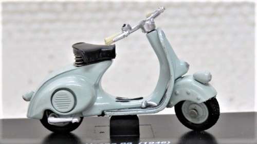 Stunning Boxed New-Ray Piaggio Die Cast Grey Vespa 98 (1946) Scale 1:32 L: 5,5 cm