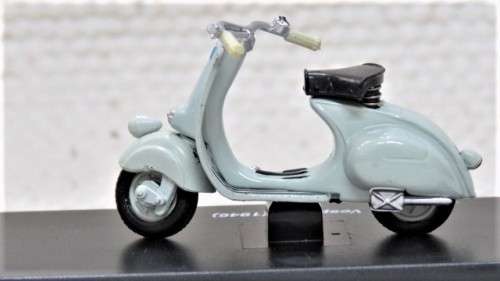 Stunning Boxed New-Ray Piaggio Die Cast Grey Vespa 98 (1946) Scale 1:32 L: 5,5 cm