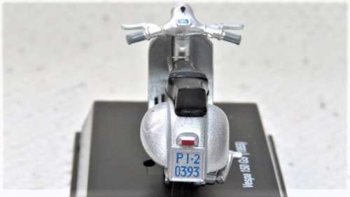 Superb Boxed New-Ray Piaggio Die Cast Silver Colour Vespa 150 GS (1955) Scale 1:32 L: 6 cm