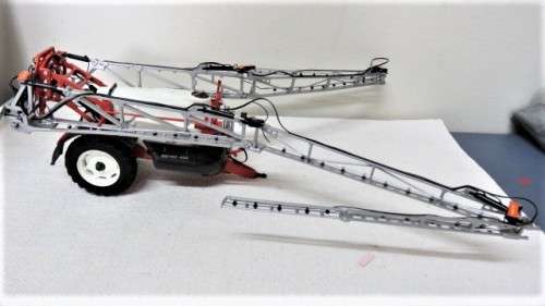 Superb Boxed Eligor Die Cast Kuhn Metris 4100 Trailed Sprayer Scale 1:32 L: 19 cm