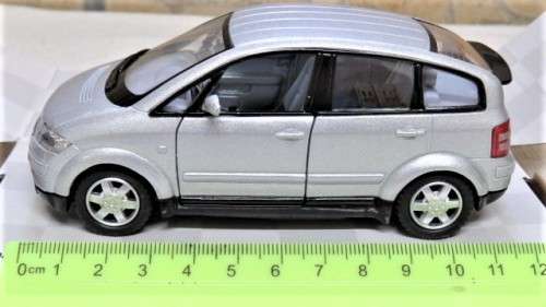 Boxed Kinsmart Die Cast Audi A2 With Pull Back Action #5047 Scale 1:34 L: 12,5 cm