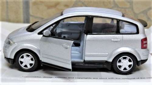 Boxed Kinsmart Die Cast Audi A2 With Pull Back Action #5047 Scale 1:34 L: 12,5 cm