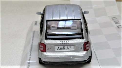 Boxed Kinsmart Die Cast Audi A2 With Pull Back Action #5047 Scale 1:34 L: 12,5 cm