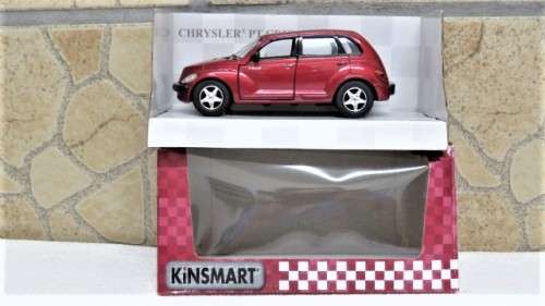 Boxed Kinsmart Die Cast Chrysler PT Cruiser With Pull Back Action #5031 Scale 1:34 L: 12 cm