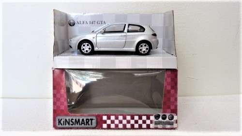 Boxed Kinsmart Die Cast Alfa 147 GTA #KT5085 With Pull Back Action Scale 1:34 L: 12,5 cm