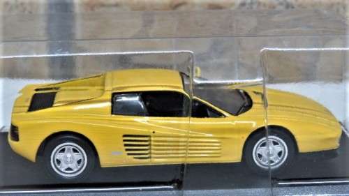 Boxed & Sealed Die Cast Ferrari Testarossa (Official Licensed Product) Scale 1:43 L: 9,5 cm