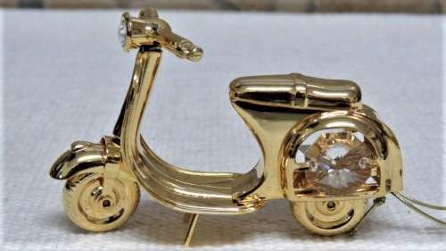 Unique Boxed Crystal Temptations 24K Gold Plated Vespa With Swarovski Crystals 7,5 x 4,5 cm