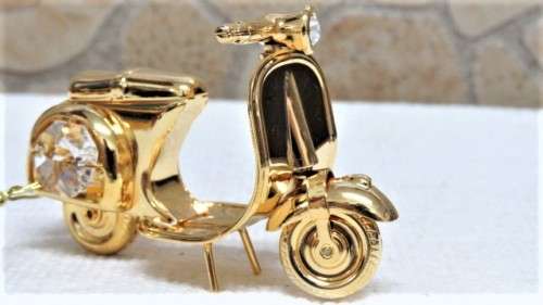 Unique Boxed Crystal Temptations 24K Gold Plated Vespa With Swarovski Crystals 7,5 x 4,5 cm