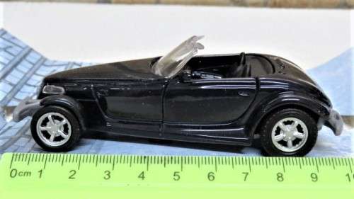 Boxed Maisto `Fresh Metal` Power Racer Chrysler Prowler With Pull Back Action Scale 1:39 L: 11 cm