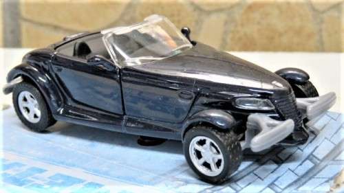 Boxed Maisto `Fresh Metal` Power Racer Chrysler Prowler With Pull Back Action Scale 1:39 L: 11 cm